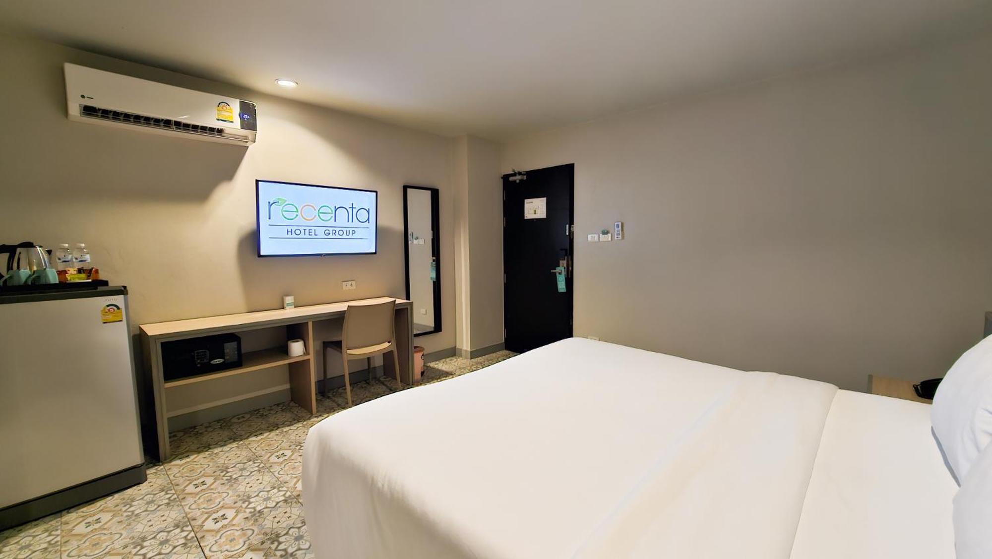Recenta Suite Phuket Suanluang Exterior foto