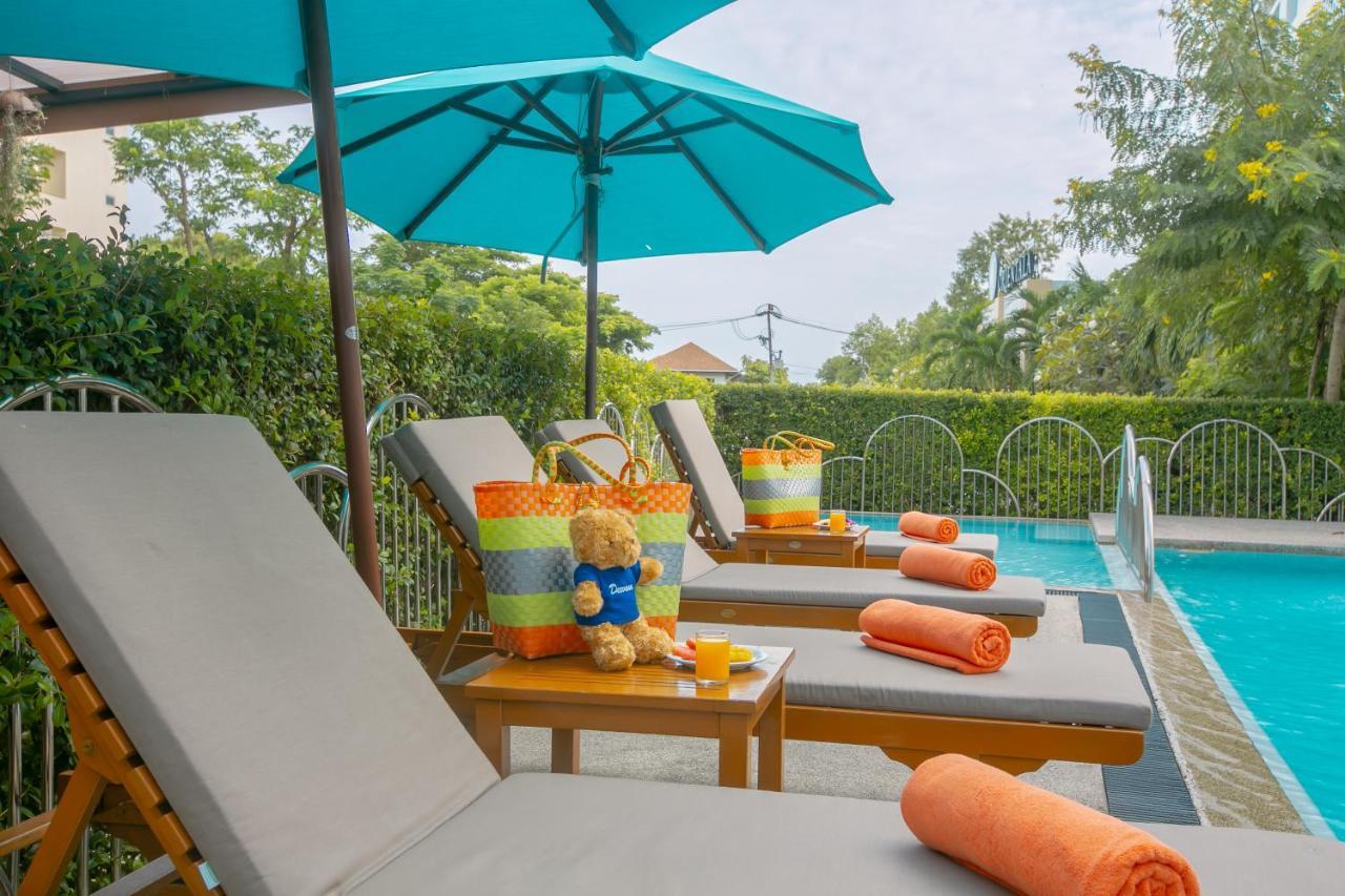Recenta Suite Phuket Suanluang Exterior foto
